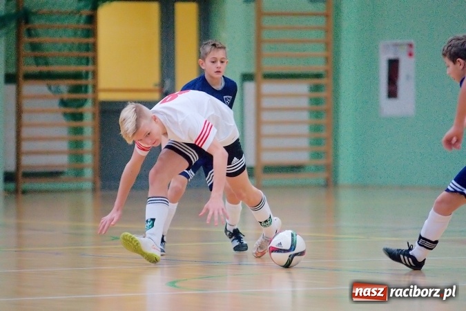 Zdjęcie w galerii na portalu naszraciborz.pl: Sportowe emocje w Arenie Rafako. III Turniej Noworoczny o puchar dyrektora SMS za nami. Raciborska Unia zwycięska wiadomości z regionu