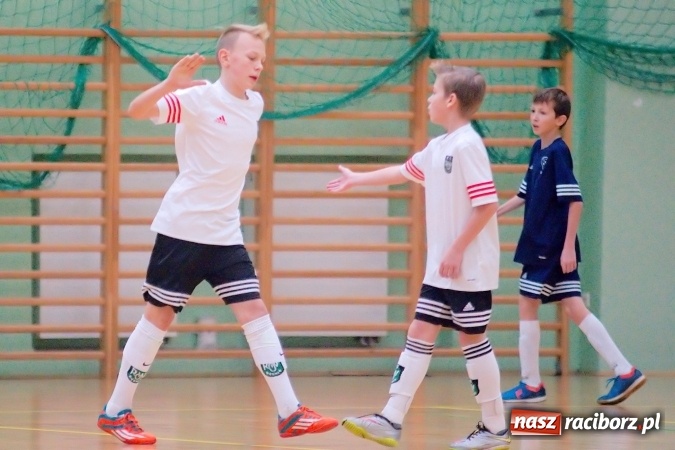 Zdjęcie w galerii na portalu naszraciborz.pl: Sportowe emocje w Arenie Rafako. III Turniej Noworoczny o puchar dyrektora SMS za nami. Raciborska Unia zwycięska wiadomości z regionu