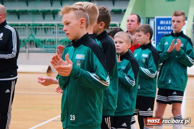 Zdjęcie w galerii na portalu naszraciborz.pl: Sportowe emocje w Arenie Rafako. III Turniej Noworoczny o puchar dyrektora SMS za nami. Raciborska Unia zwycięska wiadomości z regionu