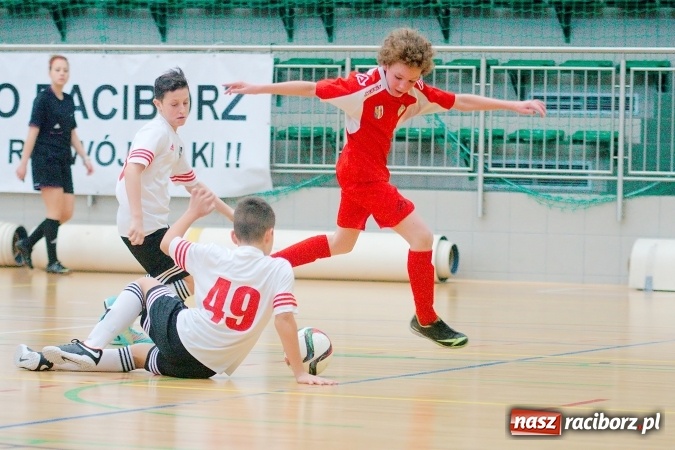 Zdjęcie w galerii na portalu naszraciborz.pl: Sportowe emocje w Arenie Rafako. III Turniej Noworoczny o puchar dyrektora SMS za nami. Raciborska Unia zwycięska wiadomości z regionu