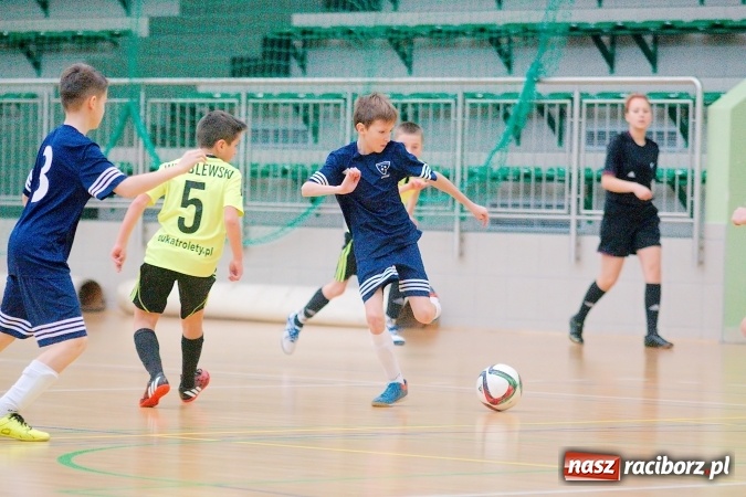 Zdjęcie w galerii na portalu naszraciborz.pl: Sportowe emocje w Arenie Rafako. III Turniej Noworoczny o puchar dyrektora SMS za nami. Raciborska Unia zwycięska wiadomości z regionu