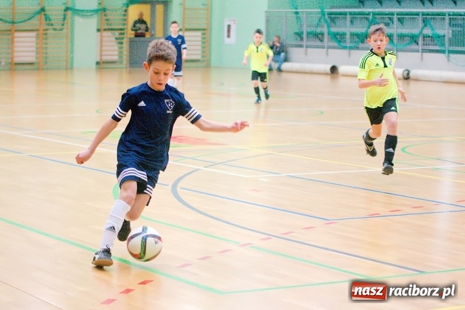 Zdjęcie w galerii na portalu naszraciborz.pl: Sportowe emocje w Arenie Rafako. III Turniej Noworoczny o puchar dyrektora SMS za nami. Raciborska Unia zwycięska wiadomości z regionu