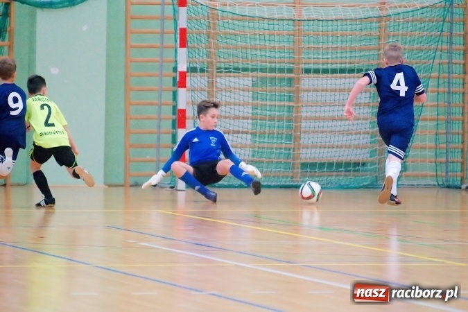 Zdjęcie w galerii na portalu naszraciborz.pl: Sportowe emocje w Arenie Rafako. III Turniej Noworoczny o puchar dyrektora SMS za nami. Raciborska Unia zwycięska wiadomości z regionu