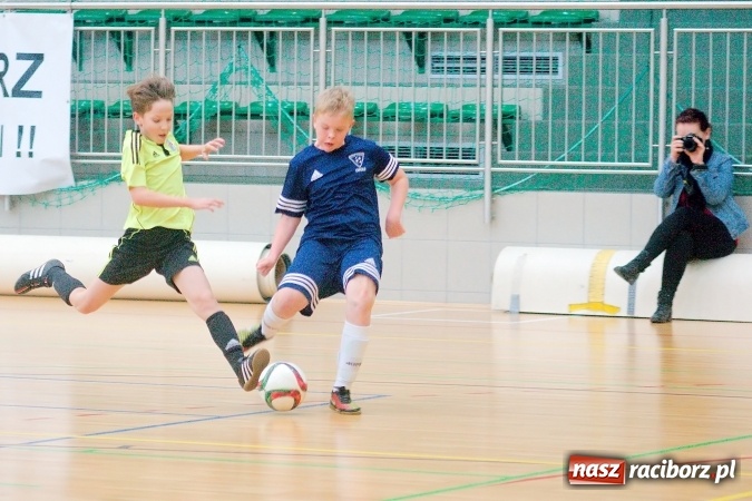 Zdjęcie w galerii na portalu naszraciborz.pl: Sportowe emocje w Arenie Rafako. III Turniej Noworoczny o puchar dyrektora SMS za nami. Raciborska Unia zwycięska wiadomości z regionu