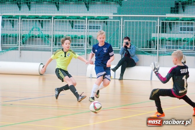 Zdjęcie w galerii na portalu naszraciborz.pl: Sportowe emocje w Arenie Rafako. III Turniej Noworoczny o puchar dyrektora SMS za nami. Raciborska Unia zwycięska wiadomości z regionu