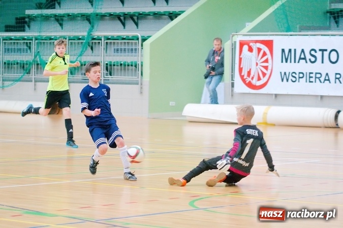 Zdjęcie w galerii na portalu naszraciborz.pl: Sportowe emocje w Arenie Rafako. III Turniej Noworoczny o puchar dyrektora SMS za nami. Raciborska Unia zwycięska wiadomości z regionu