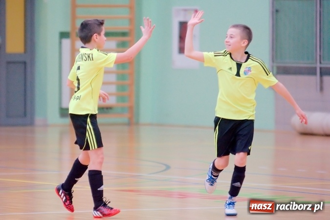 Zdjęcie w galerii na portalu naszraciborz.pl: Sportowe emocje w Arenie Rafako. III Turniej Noworoczny o puchar dyrektora SMS za nami. Raciborska Unia zwycięska wiadomości z regionu