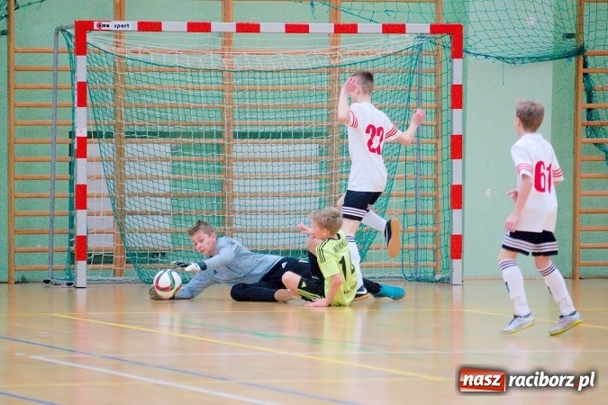 Zdjęcie w galerii na portalu naszraciborz.pl: Sportowe emocje w Arenie Rafako. III Turniej Noworoczny o puchar dyrektora SMS za nami. Raciborska Unia zwycięska wiadomości z regionu