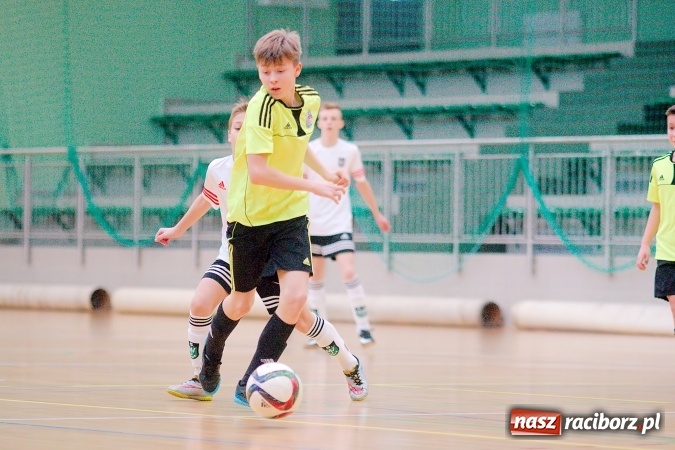 Zdjęcie w galerii na portalu naszraciborz.pl: Sportowe emocje w Arenie Rafako. III Turniej Noworoczny o puchar dyrektora SMS za nami. Raciborska Unia zwycięska wiadomości z regionu