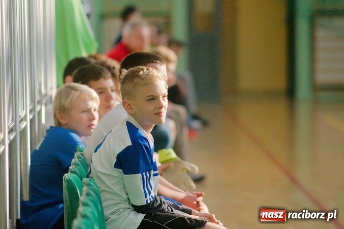 Zdjęcie w galerii na portalu naszraciborz.pl: Sportowe emocje w Arenie Rafako. III Turniej Noworoczny o puchar dyrektora SMS za nami. Raciborska Unia zwycięska wiadomości z regionu