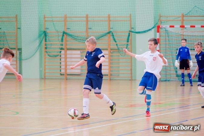 Zdjęcie w galerii na portalu naszraciborz.pl: Sportowe emocje w Arenie Rafako. III Turniej Noworoczny o puchar dyrektora SMS za nami. Raciborska Unia zwycięska wiadomości z regionu