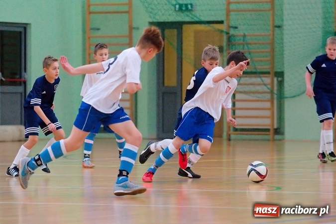 Zdjęcie w galerii na portalu naszraciborz.pl: Sportowe emocje w Arenie Rafako. III Turniej Noworoczny o puchar dyrektora SMS za nami. Raciborska Unia zwycięska wiadomości z regionu