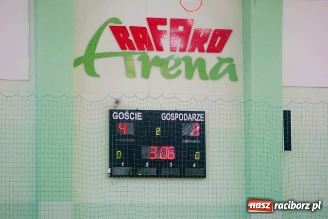 Zdjęcie w galerii na portalu naszraciborz.pl: Sportowe emocje w Arenie Rafako. III Turniej Noworoczny o puchar dyrektora SMS za nami. Raciborska Unia zwycięska wiadomości z regionu