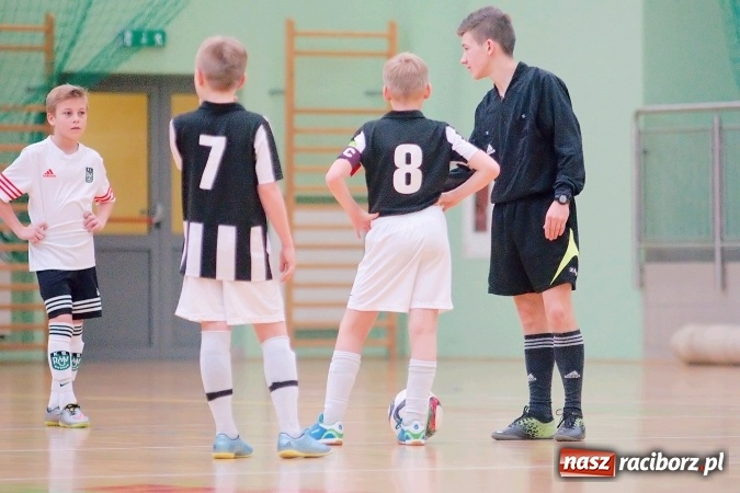 Zdjęcie w galerii na portalu naszraciborz.pl: Sportowe emocje w Arenie Rafako. III Turniej Noworoczny o puchar dyrektora SMS za nami. Raciborska Unia zwycięska wiadomości z regionu