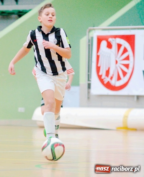 Zdjęcie w galerii na portalu naszraciborz.pl: Sportowe emocje w Arenie Rafako. III Turniej Noworoczny o puchar dyrektora SMS za nami. Raciborska Unia zwycięska wiadomości z regionu