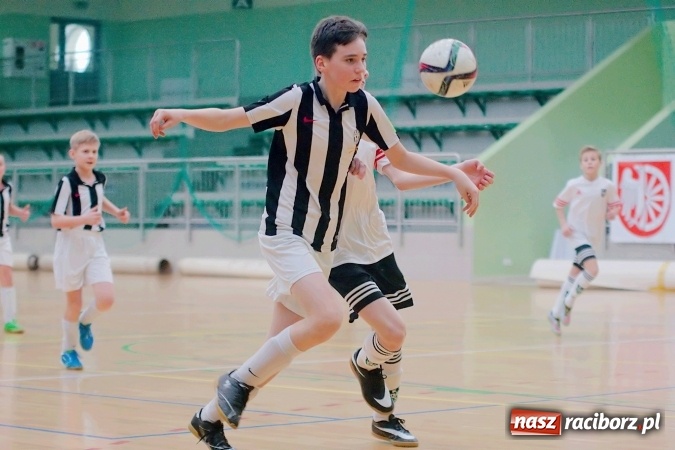 Zdjęcie w galerii na portalu naszraciborz.pl: Sportowe emocje w Arenie Rafako. III Turniej Noworoczny o puchar dyrektora SMS za nami. Raciborska Unia zwycięska wiadomości z regionu