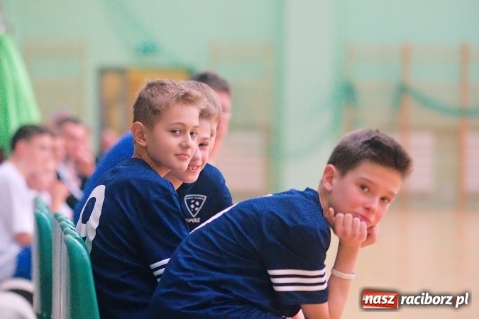 Zdjęcie w galerii na portalu naszraciborz.pl: Sportowe emocje w Arenie Rafako. III Turniej Noworoczny o puchar dyrektora SMS za nami. Raciborska Unia zwycięska wiadomości z regionu