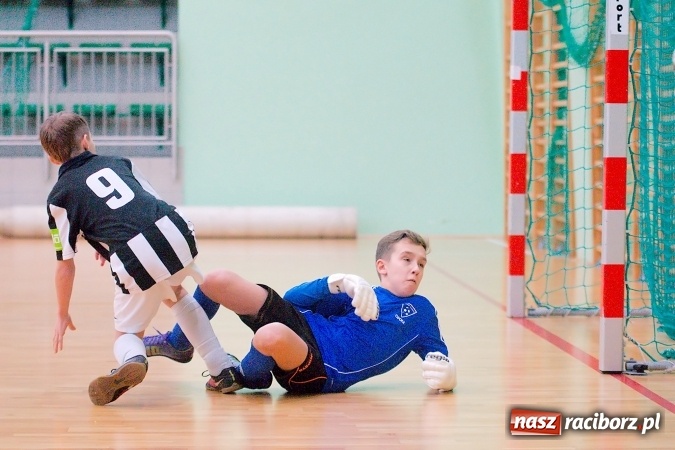 Zdjęcie w galerii na portalu naszraciborz.pl: Sportowe emocje w Arenie Rafako. III Turniej Noworoczny o puchar dyrektora SMS za nami. Raciborska Unia zwycięska wiadomości z regionu