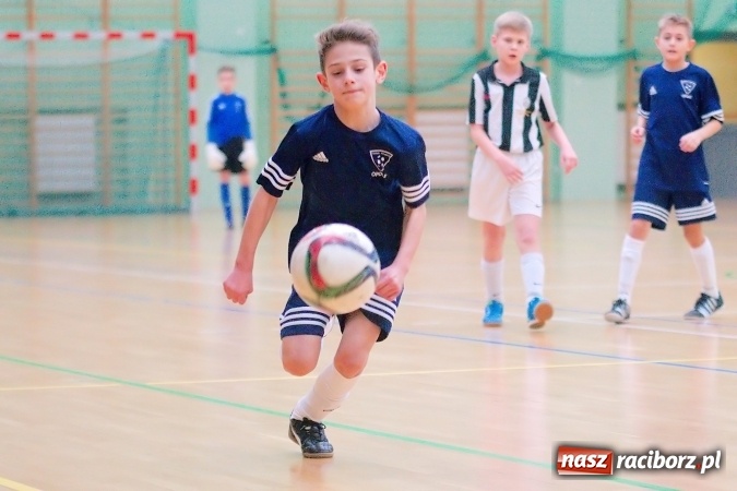 Zdjęcie w galerii na portalu naszraciborz.pl: Sportowe emocje w Arenie Rafako. III Turniej Noworoczny o puchar dyrektora SMS za nami. Raciborska Unia zwycięska wiadomości z regionu