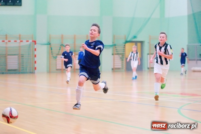 Zdjęcie w galerii na portalu naszraciborz.pl: Sportowe emocje w Arenie Rafako. III Turniej Noworoczny o puchar dyrektora SMS za nami. Raciborska Unia zwycięska wiadomości z regionu