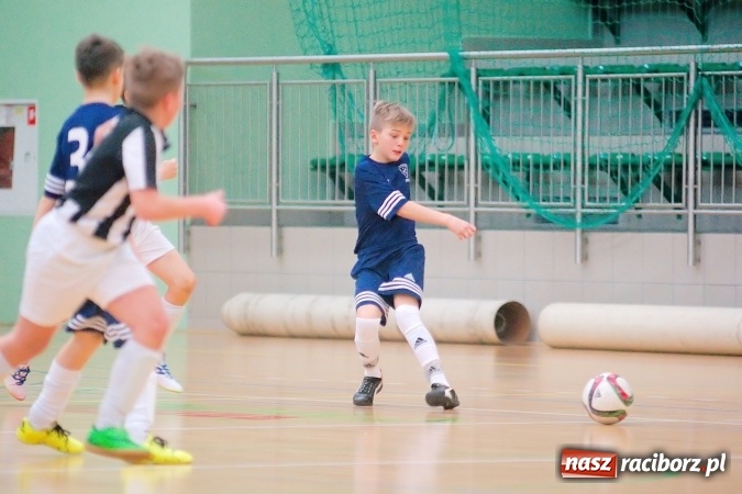 Zdjęcie w galerii na portalu naszraciborz.pl: Sportowe emocje w Arenie Rafako. III Turniej Noworoczny o puchar dyrektora SMS za nami. Raciborska Unia zwycięska wiadomości z regionu