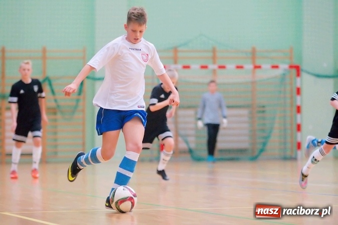 Zdjęcie w galerii na portalu naszraciborz.pl: Sportowe emocje w Arenie Rafako. III Turniej Noworoczny o puchar dyrektora SMS za nami. Raciborska Unia zwycięska wiadomości z regionu