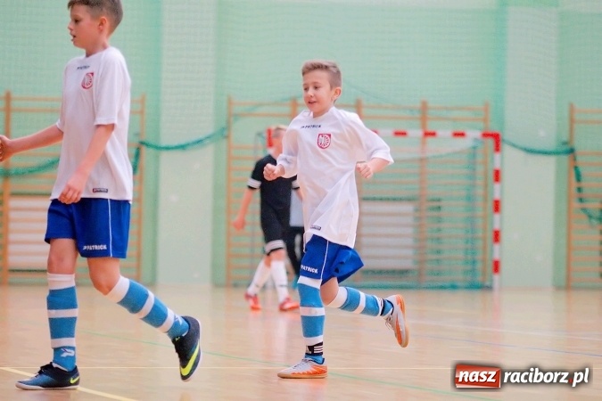 Zdjęcie w galerii na portalu naszraciborz.pl: Sportowe emocje w Arenie Rafako. III Turniej Noworoczny o puchar dyrektora SMS za nami. Raciborska Unia zwycięska wiadomości z regionu