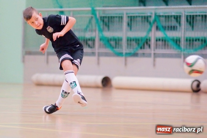 Zdjęcie w galerii na portalu naszraciborz.pl: Sportowe emocje w Arenie Rafako. III Turniej Noworoczny o puchar dyrektora SMS za nami. Raciborska Unia zwycięska wiadomości z regionu