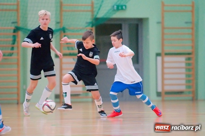 Zdjęcie w galerii na portalu naszraciborz.pl: Sportowe emocje w Arenie Rafako. III Turniej Noworoczny o puchar dyrektora SMS za nami. Raciborska Unia zwycięska wiadomości z regionu