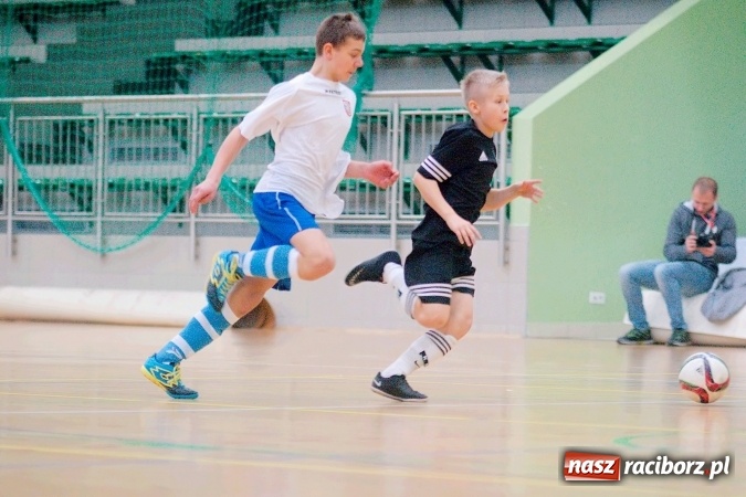 Zdjęcie w galerii na portalu naszraciborz.pl: Sportowe emocje w Arenie Rafako. III Turniej Noworoczny o puchar dyrektora SMS za nami. Raciborska Unia zwycięska wiadomości z regionu