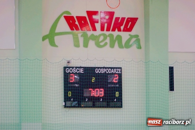 Zdjęcie w galerii na portalu naszraciborz.pl: Sportowe emocje w Arenie Rafako. III Turniej Noworoczny o puchar dyrektora SMS za nami. Raciborska Unia zwycięska wiadomości z regionu