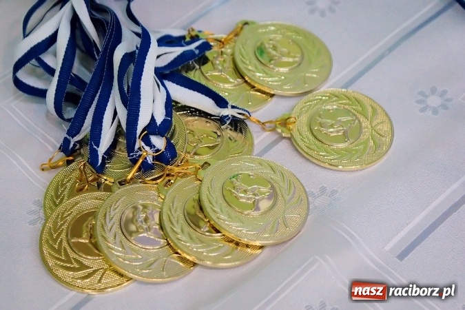 Zdjęcie w galerii na portalu naszraciborz.pl: Sportowe emocje w Arenie Rafako. III Turniej Noworoczny o puchar dyrektora SMS za nami. Raciborska Unia zwycięska wiadomości z regionu