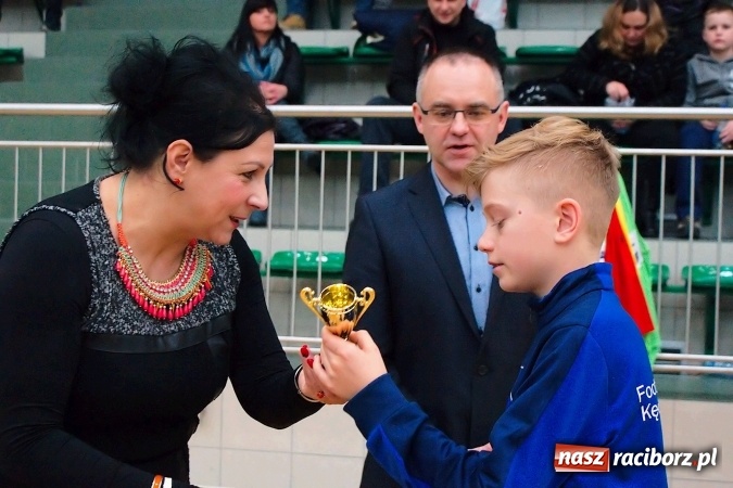 Zdjęcie w galerii na portalu naszraciborz.pl: Sportowe emocje w Arenie Rafako. III Turniej Noworoczny o puchar dyrektora SMS za nami. Raciborska Unia zwycięska wiadomości z regionu