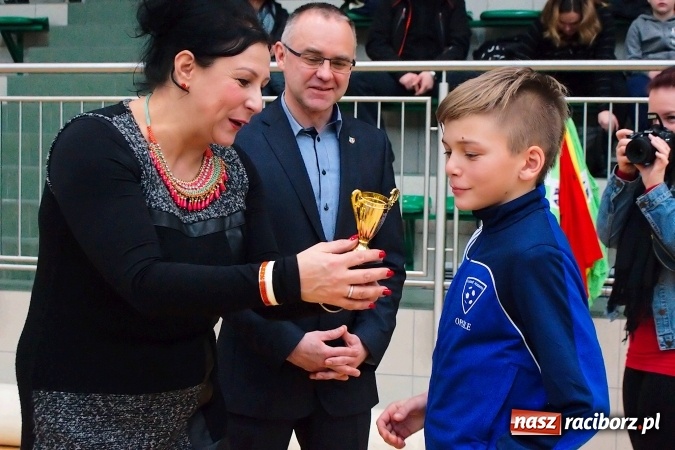 Zdjęcie w galerii na portalu naszraciborz.pl: Sportowe emocje w Arenie Rafako. III Turniej Noworoczny o puchar dyrektora SMS za nami. Raciborska Unia zwycięska wiadomości z regionu