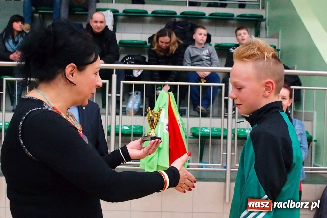 Zdjęcie w galerii na portalu naszraciborz.pl: Sportowe emocje w Arenie Rafako. III Turniej Noworoczny o puchar dyrektora SMS za nami. Raciborska Unia zwycięska wiadomości z regionu