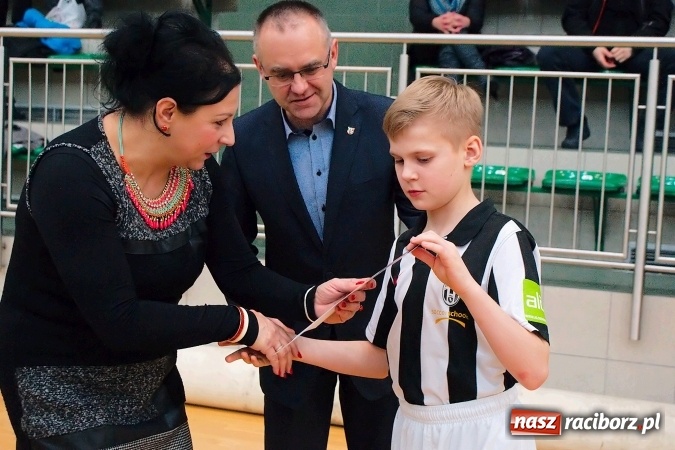 Zdjęcie w galerii na portalu naszraciborz.pl: Sportowe emocje w Arenie Rafako. III Turniej Noworoczny o puchar dyrektora SMS za nami. Raciborska Unia zwycięska wiadomości z regionu