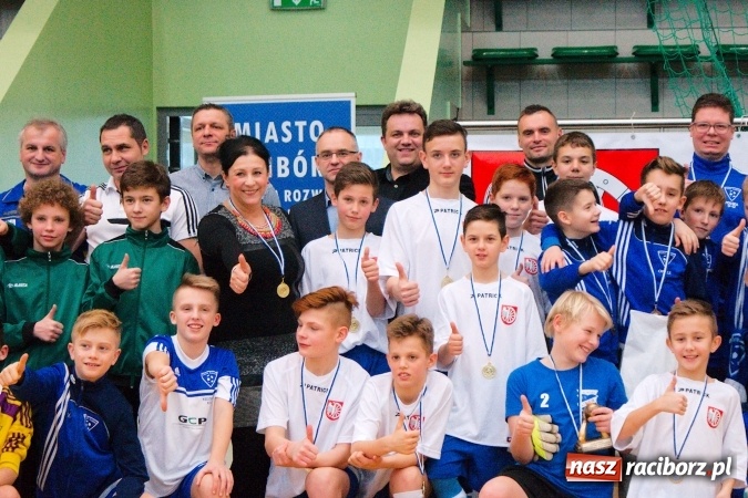 Zdjęcie w galerii na portalu naszraciborz.pl: Sportowe emocje w Arenie Rafako. III Turniej Noworoczny o puchar dyrektora SMS za nami. Raciborska Unia zwycięska wiadomości z regionu