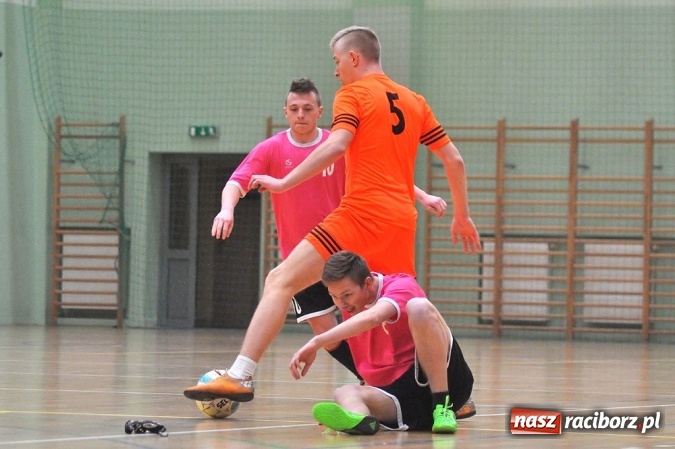 Zdjęcie w galerii na portalu naszraciborz.pl: Pierwsze mecze HLPN w nowym roku wiadomości z regionu