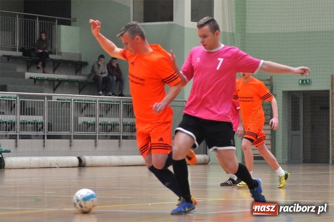 Zdjęcie w galerii na portalu naszraciborz.pl: Pierwsze mecze HLPN w nowym roku wiadomości z regionu