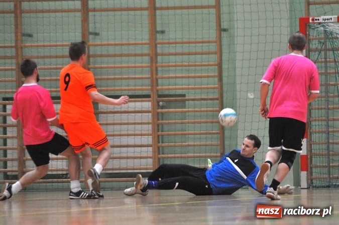 Zdjęcie w galerii na portalu naszraciborz.pl: Pierwsze mecze HLPN w nowym roku wiadomości z regionu