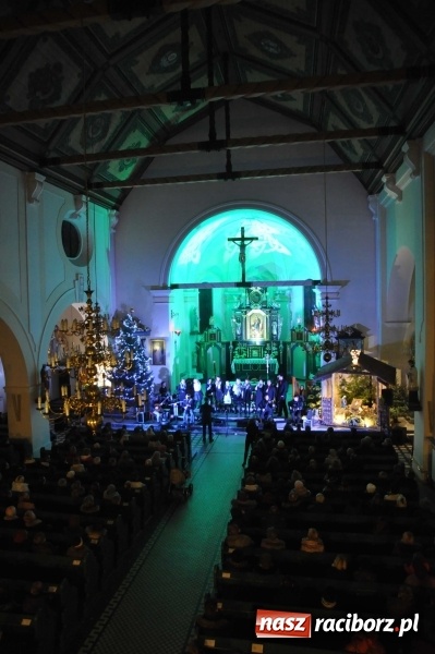 Zdjęcie w galerii na portalu naszraciborz.pl: Gdzie jest nasze polskie Betlejem, czyli Carrantuohill i AF Music w Brzeziu wiadomości z regionu