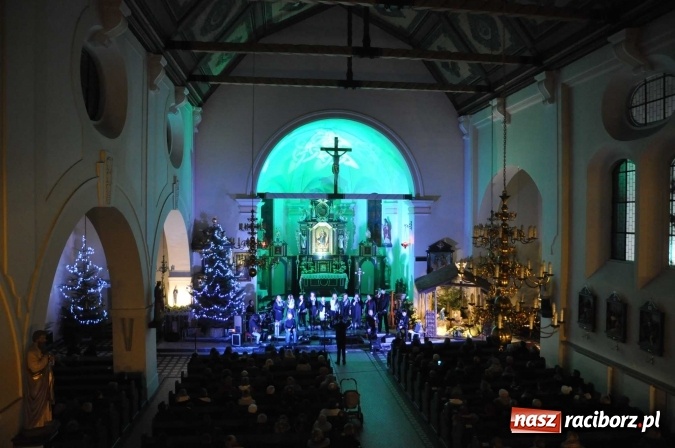 Zdjęcie w galerii na portalu naszraciborz.pl: Gdzie jest nasze polskie Betlejem, czyli Carrantuohill i AF Music w Brzeziu wiadomości z regionu