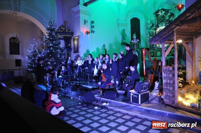 Zdjęcie w galerii na portalu naszraciborz.pl: Gdzie jest nasze polskie Betlejem, czyli Carrantuohill i AF Music w Brzeziu wiadomości z regionu