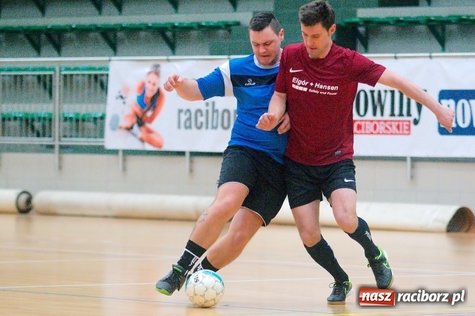 Zdjęcie w galerii na portalu naszraciborz.pl: HLPN: Niedzielny maraton futsalu. Zmarnowana szansa M&D Metallbau. Galaktikos nowym liderem I ligi wiadomości z regionu