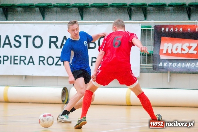 Zdjęcie w galerii na portalu naszraciborz.pl: HLPN: Niedzielny maraton futsalu. Zmarnowana szansa M&D Metallbau. Galaktikos nowym liderem I ligi wiadomości z regionu