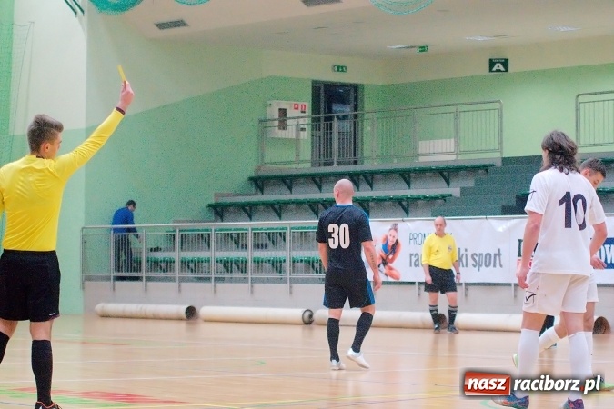 Zdjęcie w galerii na portalu naszraciborz.pl: HLPN: Niedzielny maraton futsalu. Zmarnowana szansa M&D Metallbau. Galaktikos nowym liderem I ligi wiadomości z regionu