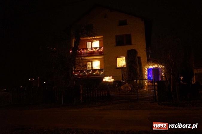 Zdjęcie w galerii na portalu naszraciborz.pl: Ciekawe dekoracje Bożonarodzeniowe domu i posesji - w Rudzie Kozielskiej rozstrzygnięto konkurs  wiadomości z regionu