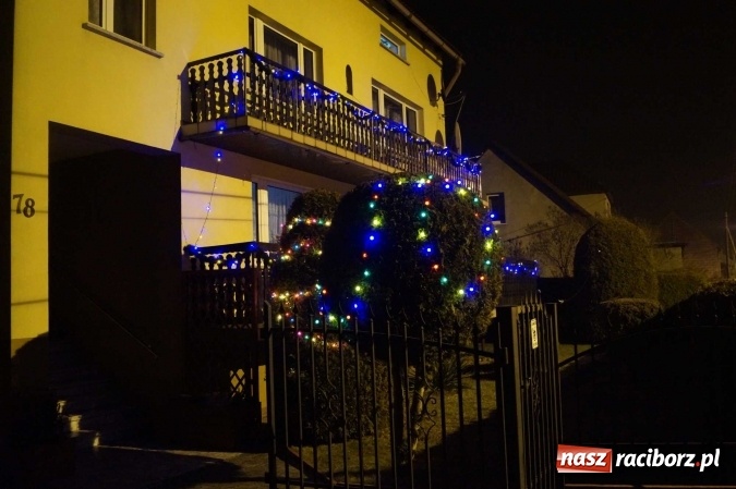 Zdjęcie w galerii na portalu naszraciborz.pl: Ciekawe dekoracje Bożonarodzeniowe domu i posesji - w Rudzie Kozielskiej rozstrzygnięto konkurs  wiadomości z regionu