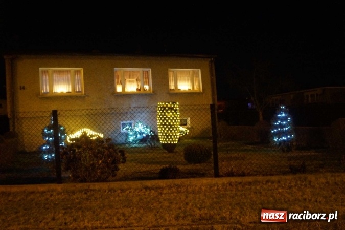 Zdjęcie w galerii na portalu naszraciborz.pl: Ciekawe dekoracje Bożonarodzeniowe domu i posesji - w Rudzie Kozielskiej rozstrzygnięto konkurs  wiadomości z regionu