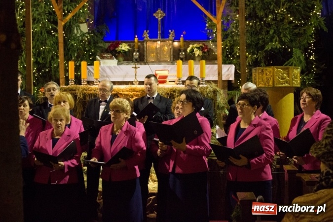 Zdjęcie w galerii na portalu naszraciborz.pl: Msza św. z okazji 20-lecia istnienia ch&oacute;ru Bel Canto z udziałem ch&oacute;r&oacute;w z Toszka i Zebrzydowic wiadomości z regionu